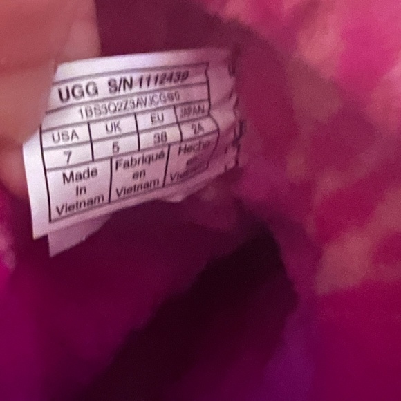 EUC Ugg Fluff Mini Zebra - Picture 2 of 6